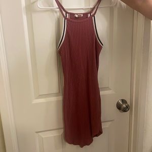 Stretchy midi dress. Perfect for Cali weather